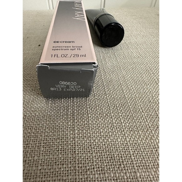 Mary Kay‎ CC Cream Very Deep 086620 New In Box SPF 15 New, Expired - Picture 2 of 2